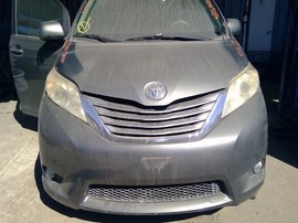 2011 TOYOTA SIENNA, GRAY, XLE MODEL, 3.5L, AWD,    Z26528